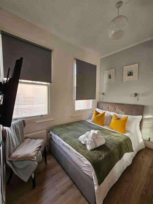Beautiful And Spacious Flat *